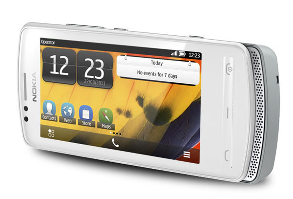 Nokia700